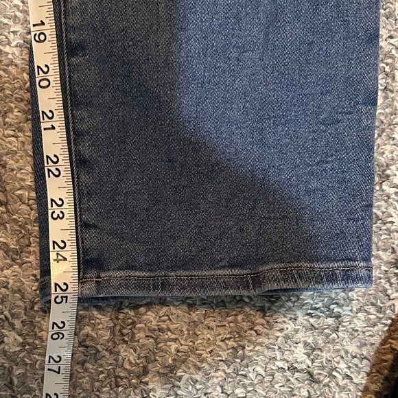 Good American Blue Jeans - Picture 6 of 7